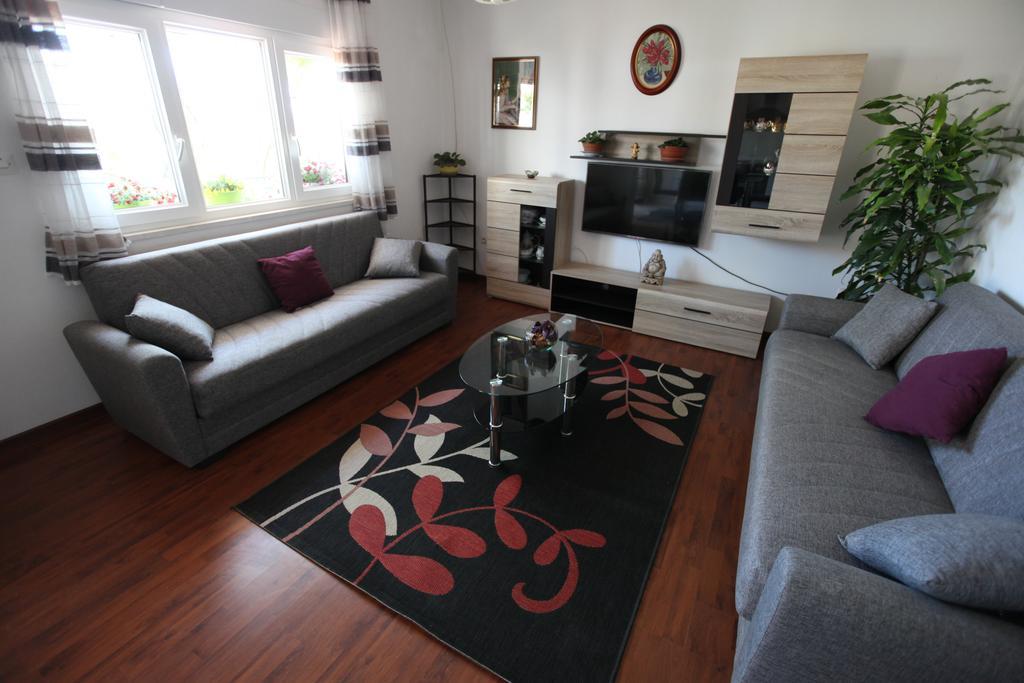 Apartment Marin Donji Seget Eksteriør bilde